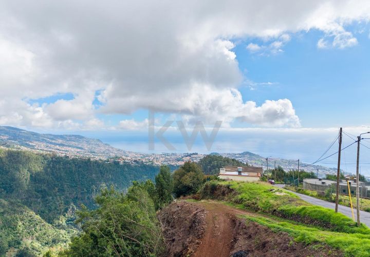 Helårsgrund i Camara de Lobos, Madeira, Camara de Lobos - € 130.000 | Ref: KWPT-008066 - foto 1