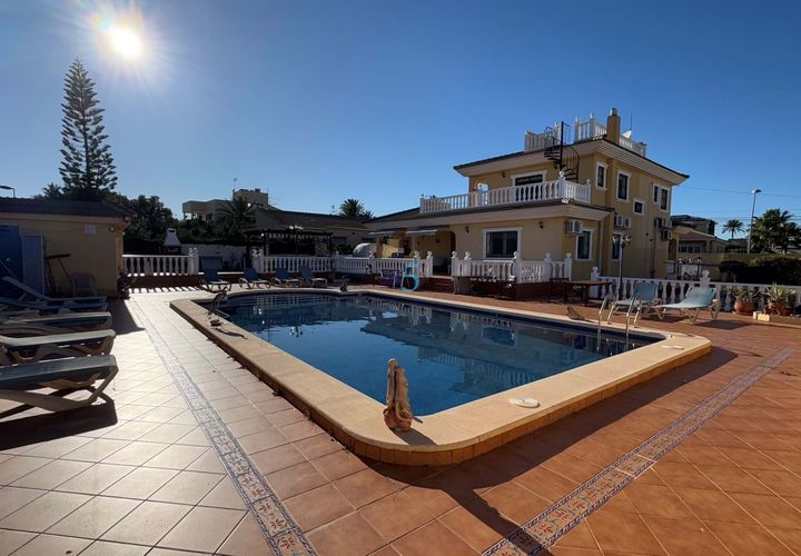 Villa a Torrevieja, Alicante, Torrevieja - € 597.500 | Ref: P7169 - foto 1