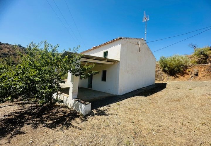 Herregård i Comares, Malaga, Comares - € 170 000 | Ref: ID4249 - foto 1