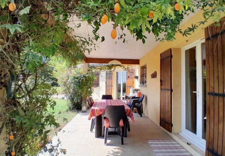 Villa i Montguyon, Charente-Maritime, Montguyon - € 236.000 | Ref: BVI75985 - foto 1