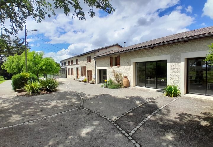 Villa a Jonzac, Charente-Maritime, Jonzac - € 498.750 | Ref: BVI68968 - foto 1