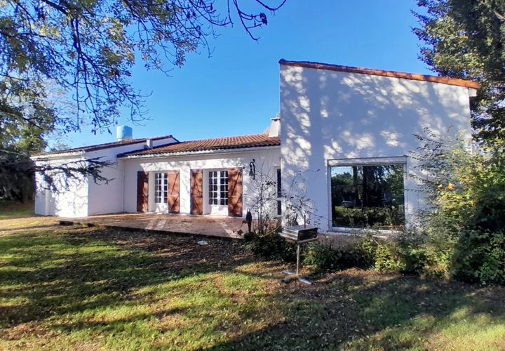 Villa a Mirambeau, Charente-Maritime, Mirambeau - € 154.440 | Ref: BVI77327 - foto 1
