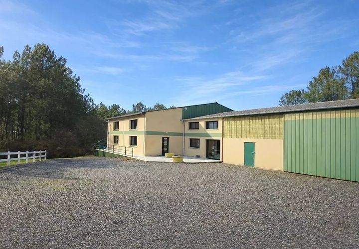 Villa a Montguyon, Charente-Maritime, Montguyon - € 954.000 | Ref: BVI68911 - foto 1