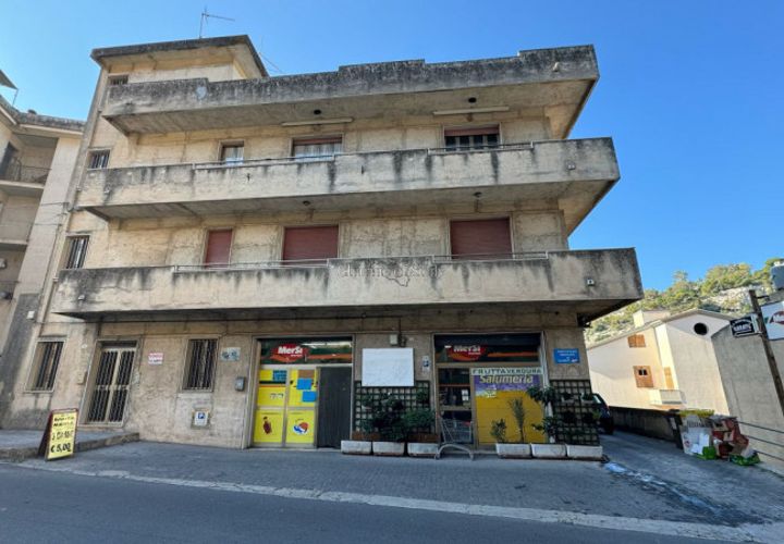 Villa i Modica, Ragusa, Modica - € 450.000 | Ref: L 2033 - foto 1