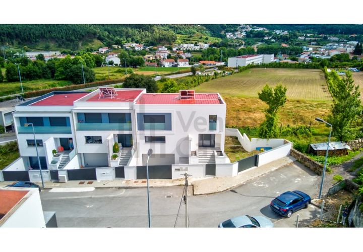 Villa i Braga, Braga, Braga - € 659.000 | Ref: 017-3329 - foto 1