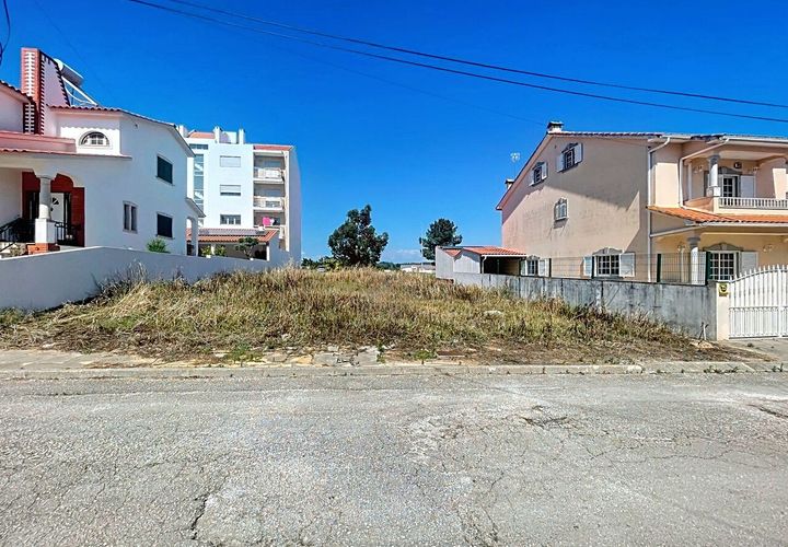 Helårsgrund i Entroncamento, Santarem, Entroncamento - € 56.000 | Ref: SF-SAFTI:005436 - foto 1