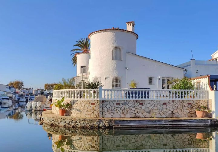 Villa a Empuriabrava, Gerona, Empuriabrava - € 699.000 | Ref: 111829 - foto 1