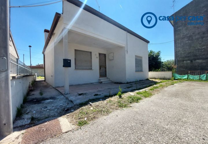 Villa a Corbola, Rovigo, Corbola - € 55.000 | Ref: ADC25 - foto 1