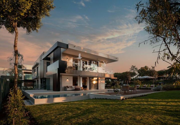 Villa i Almancil, Faro, Almancil - € 8.350.000 | Ref: LBRT225 - foto 1