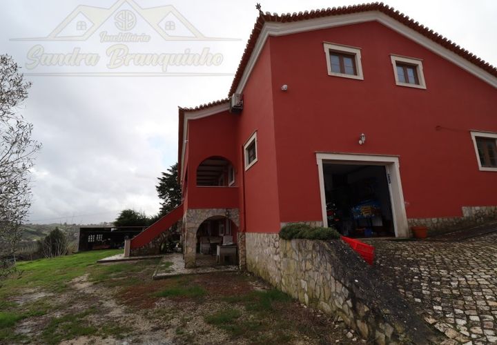 Villa i Alenquer, Lisbon, Alenquer - € 570.000 | Ref: CAS_356 - foto 1