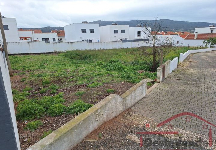Helårsgrund i Cadaval, Lisbon, Cadaval - € 37.500 | Ref: 008-2025 - foto 1