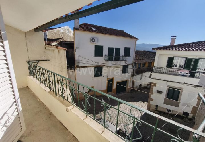 Villa i Fundao, Castelo Branco, Fundao - € 44.500 | Ref: 255240244 - foto 1