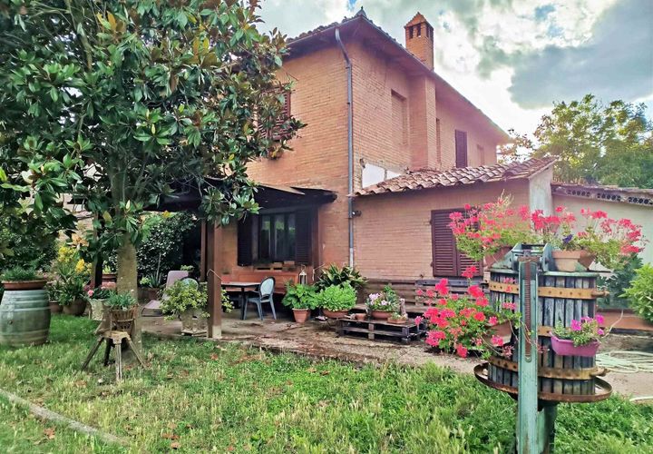 Farm hus i Siena, Siena, Siena - € 500.000 | Ref: a9756ta2368564a - foto 1