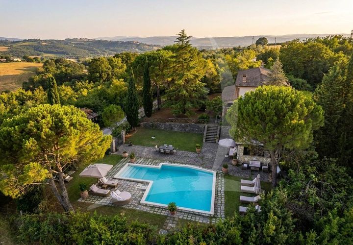Farm hus i Deruta, Perugia, Deruta - € 650.000 | Ref: a1190rc79790 - foto 1