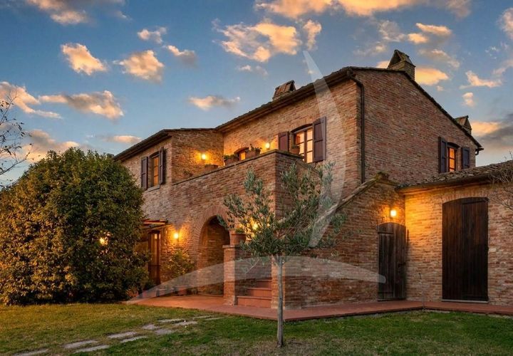 Farm hus i Cortona, Arezzo, Cortona - € 1.000.000 | Ref: a1190rc57552 - foto 1