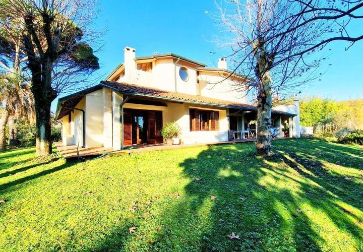 Villa a Capannori, Lucca, Capannori - € 590.000 | Ref: a6551rv2275583a - foto 1