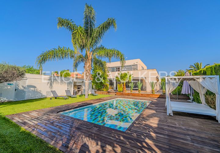 Villa i Alicante, Alicante, Alicante - € 735.000 | Ref: W-02TSW2 - foto 1