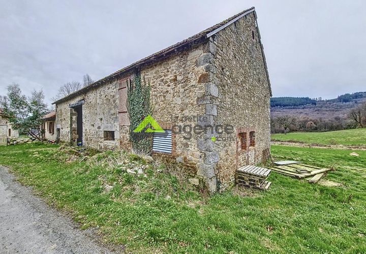 Helårsgrund i Saint-Sulpice-le-Gueretois, Creuse, Saint-Sulpice-le-Gueretois - € 39.900 | Ref: VTE180000444 - foto 1