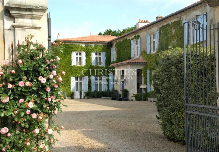 Landejendom i Royan, Charente-Maritime, Royan - € 1.976.000 | Ref: JD1756 - foto 1