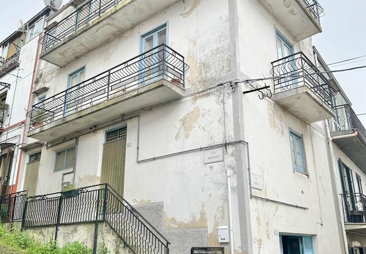 Villa i Chiusa Sclafani, Palermo, Chiusa Sclafani - € 28.000 | Ref: 8682RV60745 - foto 1