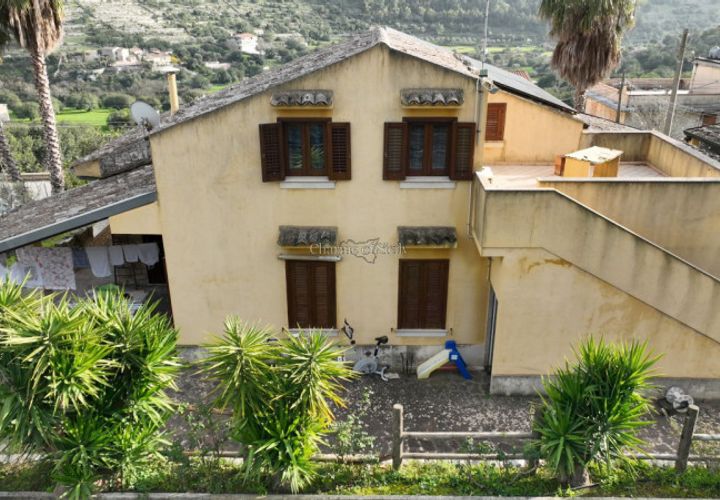 Villa i Modica, Ragusa, Modica - € 400.000 | Ref: L 2057 - foto 1