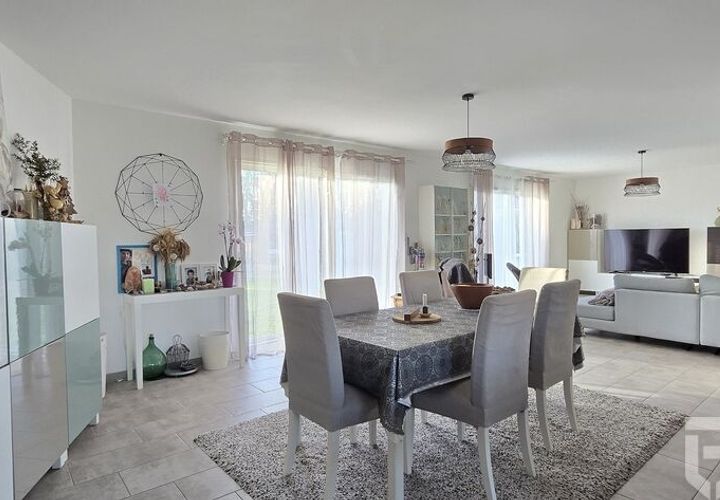 Villa a Podensac, Gironde, Podensac - € 312.000 | Ref: fr063376 - foto 1