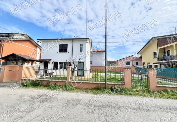 Villa i Gatteo, Forli-Cesena, Gatteo - € 285.000 | Ref: IN285 - foto 1