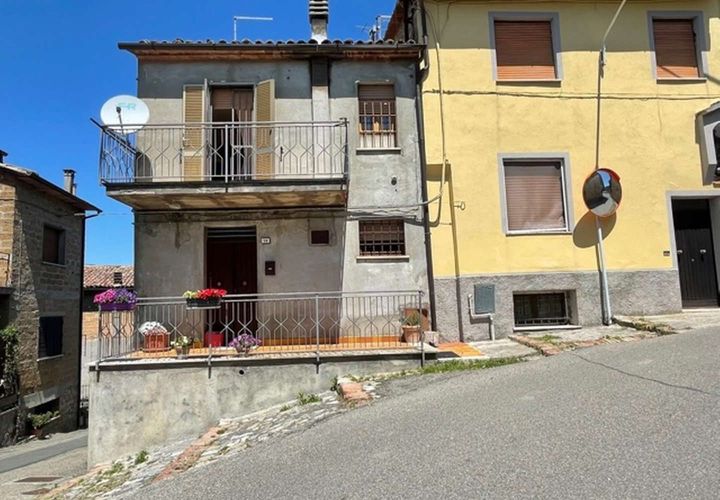 Villa i Fabro, Terni, Fabro - € 50.000 | Ref: OR8107M-211234 - foto 1