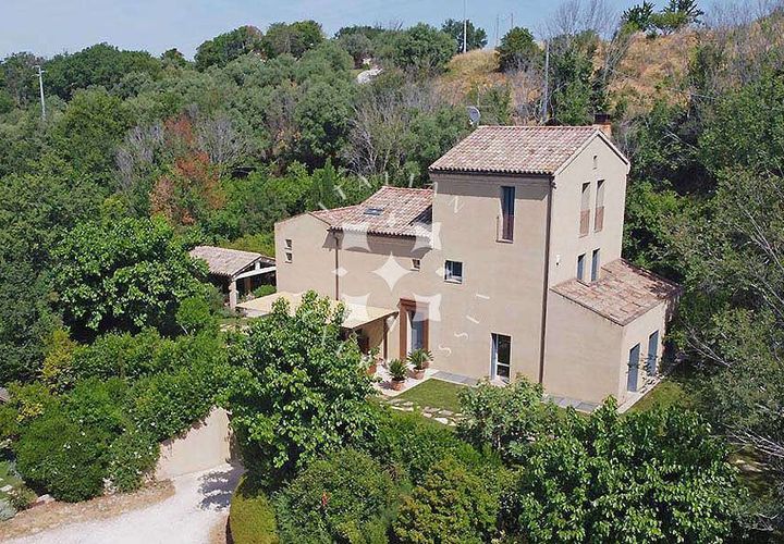Villa i Jesi, Ancona, Jesi - € 1.350.000 | Ref: ila-370-255334 - foto 1