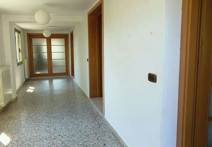 Farm hus i Atri, Teramo, Atri - € 99.000 | Ref: 1903-440892 - foto 1