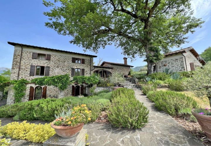 Villa i Bagnone, Massa and Carrara, Bagnone - € 2.490.000 | Ref: 026A-442228 - foto 1