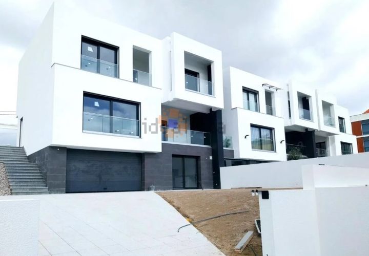 Villa i Corroios, Setubal, Corroios - € 725.000 | Ref: 3521/25 - foto 1