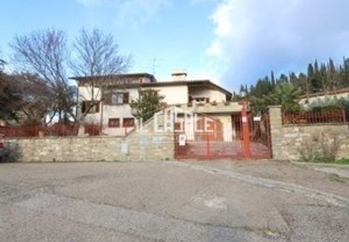 Villa a Pelago, Florence, Pelago - € 670.000 | Ref: 2104 - foto 1