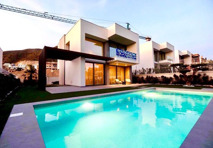 Villa a Finestrat, Alicante, Finestrat - € 840.000 | Ref: AB0069N - foto 1