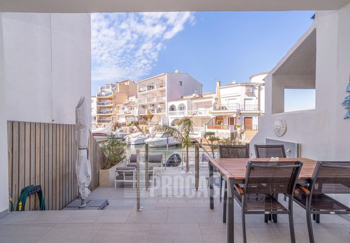 Rækkehus i Empuriabrava, Gerona, Empuriabrava - € 549.000 | Ref: 3625 - foto 1