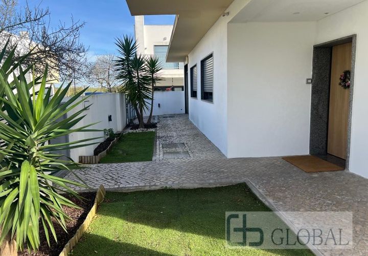 Villa i Barreiro, Setubal, Barreiro - € 575.000 | Ref: GB013/25 - foto 1