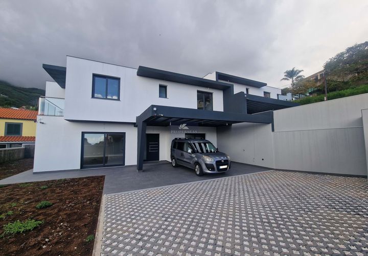 Villa a Sao Roque, Madeira, Sao Roque - € 800.000 | Ref: ND.0045 - foto 1
