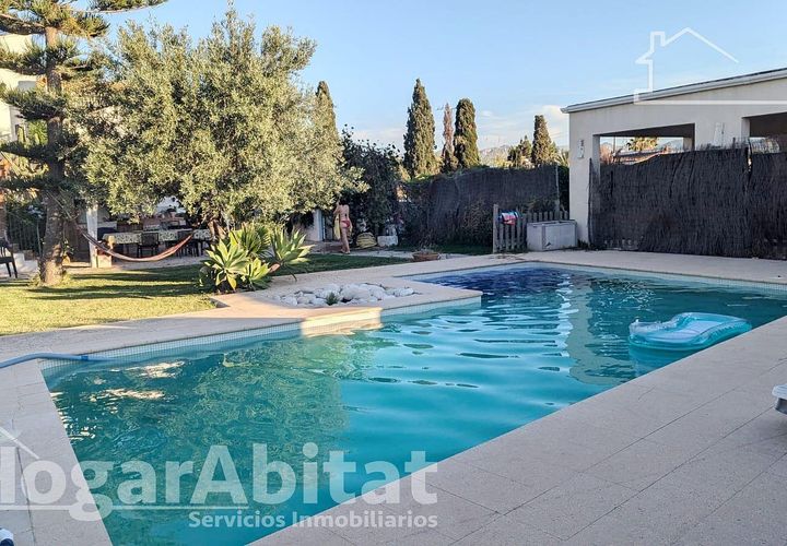 Villa i Oliva, Valencia, Oliva - € 750.000 | Ref: 092XBOM750.FPV-C/3716 - foto 1