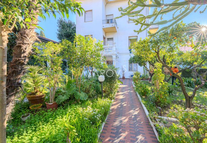 Villa i Bordighera, Imperia, Bordighera - € 1.200.000 | Ref: 5784 - foto 1