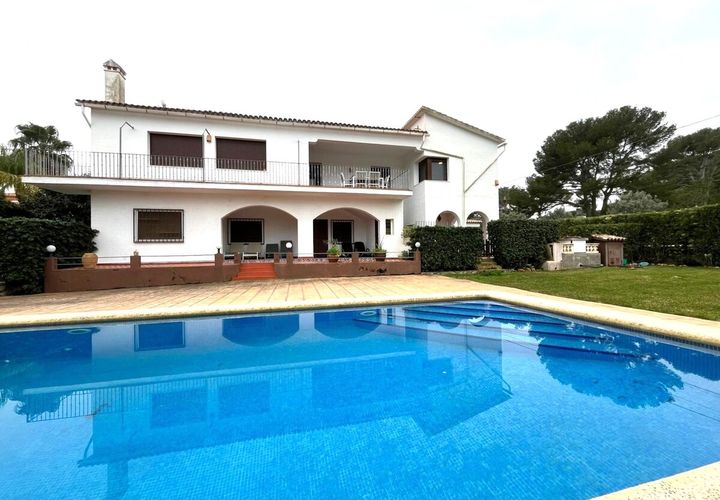 Villa a Denia, Alicante, Denia - € 890.000 | Ref: 5-51-15821 - foto 1