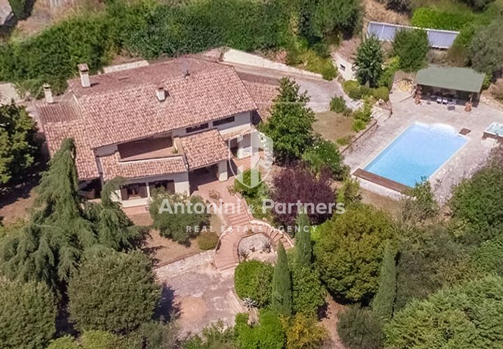 Villa i Todi, Perugia, Todi - € 950.000 | Ref: 67877 - foto 1