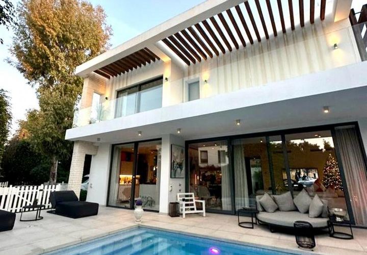 Villa i Estepona, Malaga, Estepona - € 1.799.000 | Ref: S22846 - foto 1
