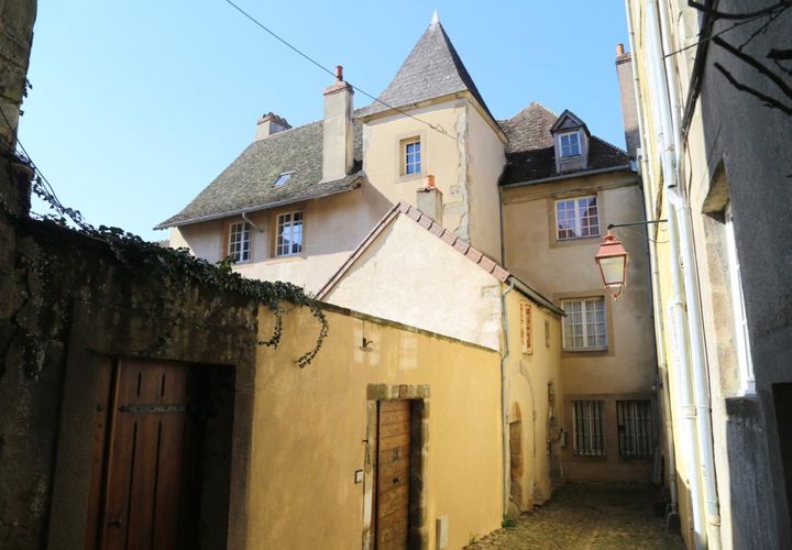 Villa i Autun, Saone-et-Loire, Autun - € 295.000 | Ref: 4596 - foto 1