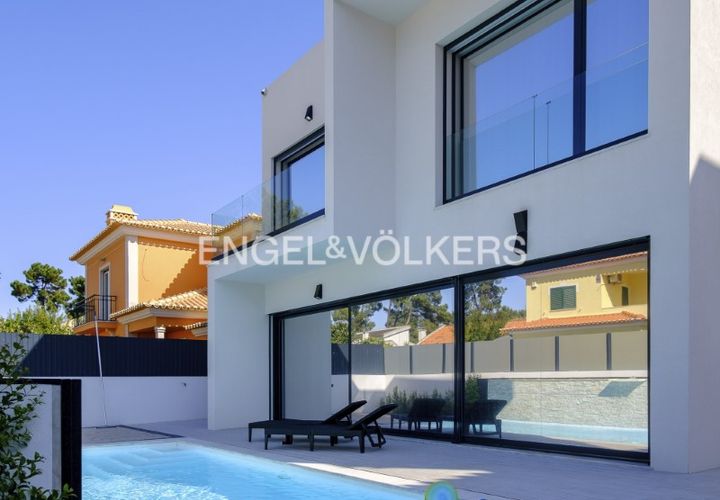 Villa i Almada, Setubal, Almada - € 1.000.000 | Ref: W-02X44I - foto 1