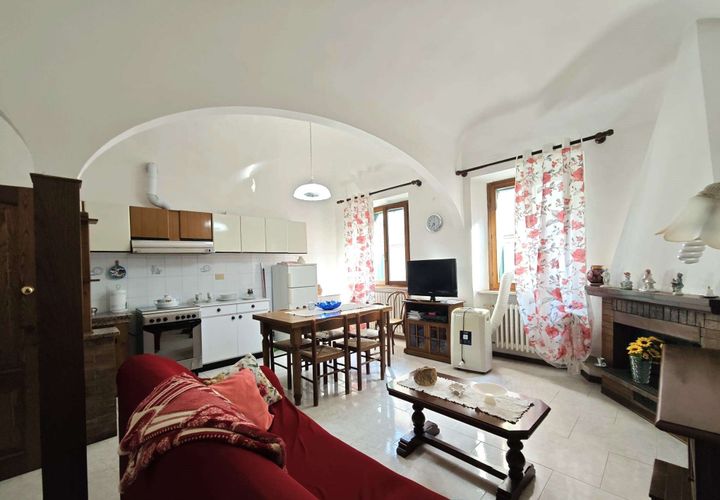 Villa i Volterra, Pisa, Volterra - € 168.000 | Ref: A-15-463464 - foto 1