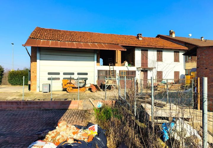 Villa a Valfenera, Asti, Valfenera - € 79.000 | Ref: 85634804 - foto 1