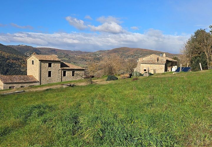Erhvervsejendom i Baschi, Terni, Baschi - € 1.200.000 | Ref: AZIENDA02 - foto 1