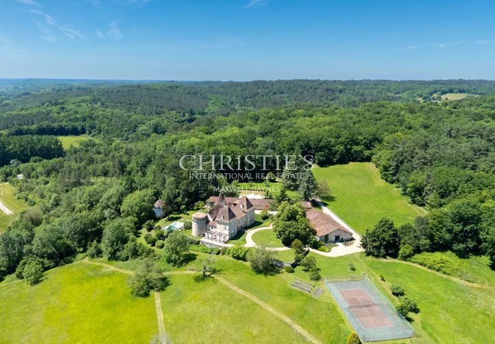 Landejendom i Perigueux, Dordogne, Perigueux - € 3.550.000 | Ref: CC1096 - foto 1