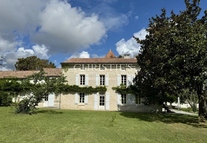 Villa a Angouleme, Charente, Angouleme - € 1.007.000 | Ref: OD1044 - foto 1