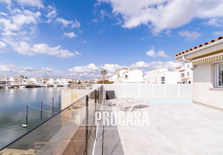 Villa a Empuriabrava, Gerona, Empuriabrava - € 699.000 | Ref: 3648 - foto 1